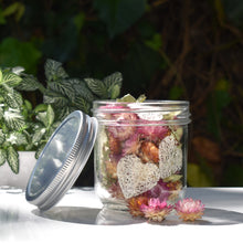 Load image into Gallery viewer, Pot Pourri Petal Mix with loofah hearts
