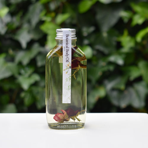 Natural Body Oil with Rose Buds