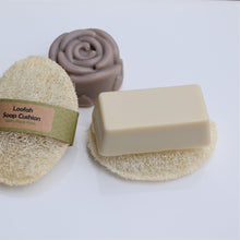 Load image into Gallery viewer, Soap cushion soap lift with nz grown loofah | The Loofah Patch
