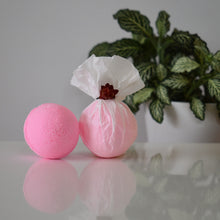 Load image into Gallery viewer, Rest &amp; relax bath bomb with essential oils
